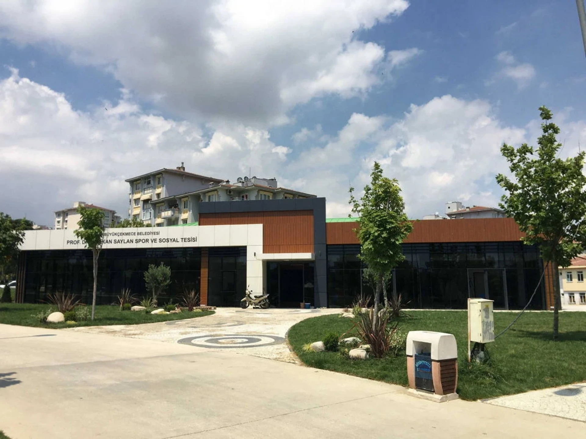 Kamu Güvenliği İçin Eğitim ve Sağlık Yapılarında Deprem Güçlendirmesi