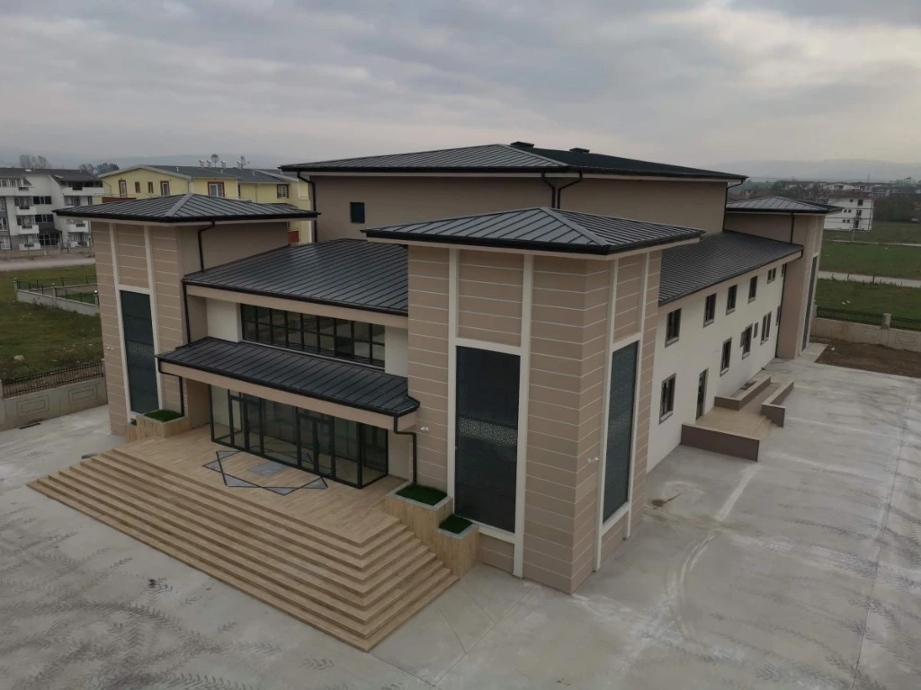 KARTEPE GÜZEL SANATLAR LİSESİ KONFERANS SALONU