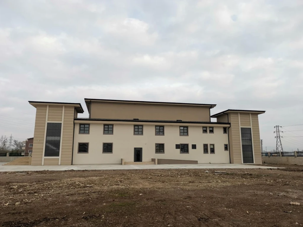 KARTEPE GÜZEL SANATLAR LİSESİ KONFERANS SALONU