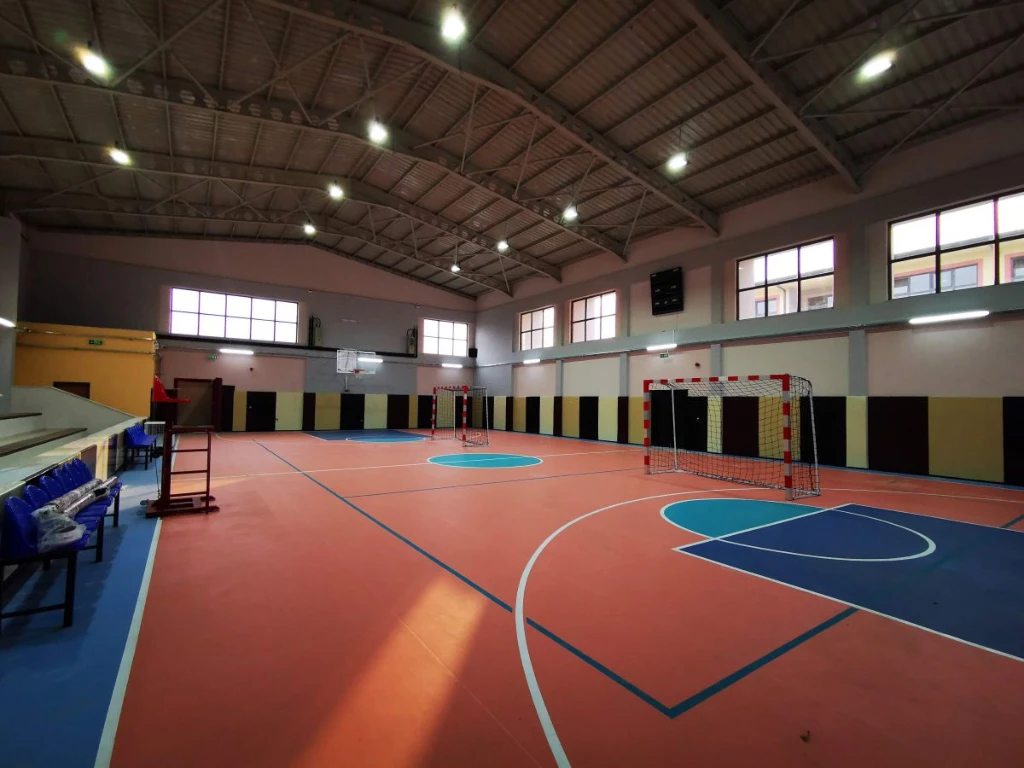 KARTEPE GÜZEL SANATLAR LİSESİ SPOR SALONU