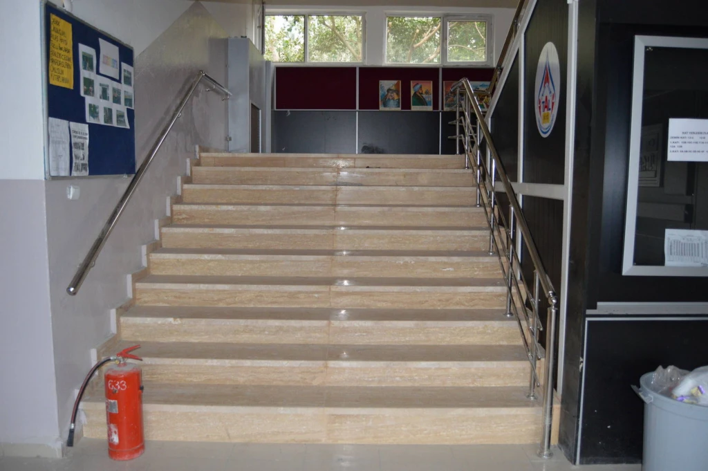 TÜPRAŞ 50.YIL ANADOLU LİSESİ ONARIM İŞLEMLERİ