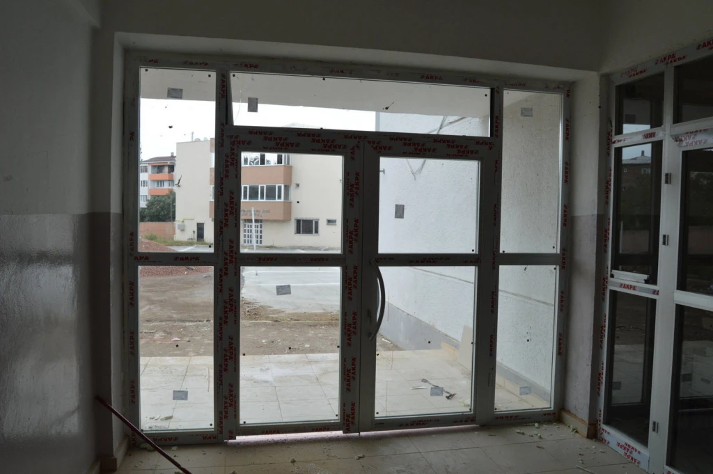 TÜPRAŞ 50.YIL ANADOLU LİSESİ ONARIM İŞLEMLERİ