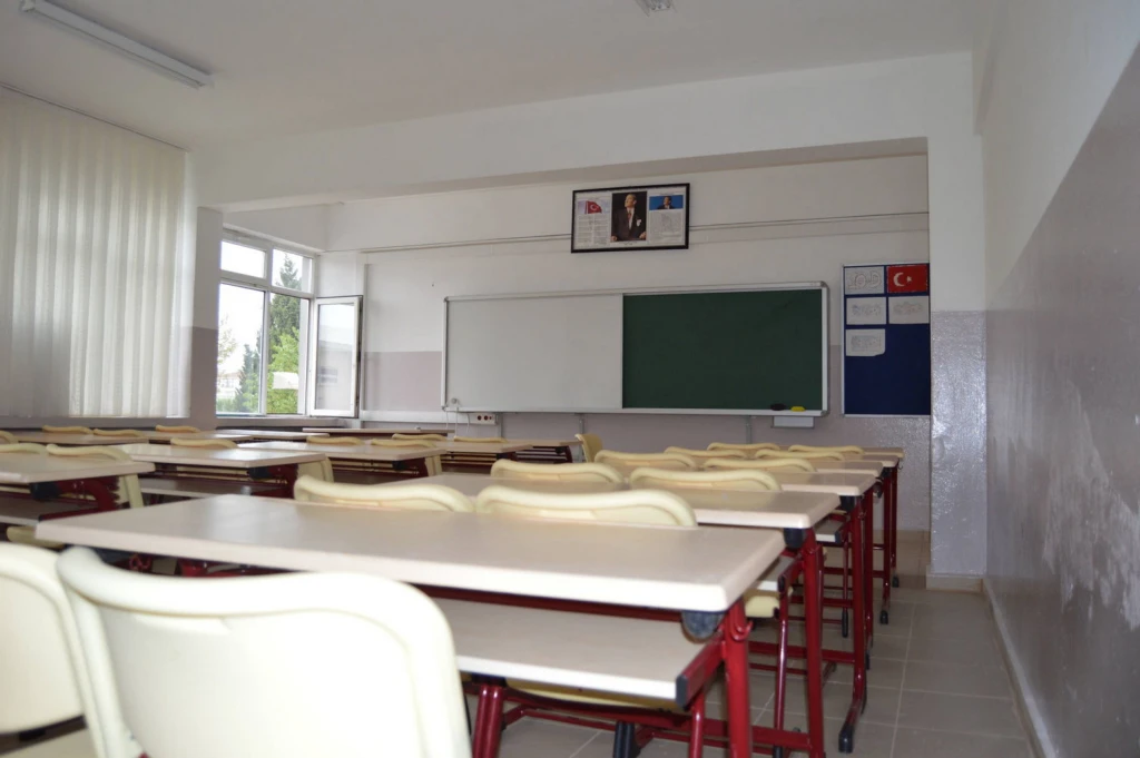 TÜPRAŞ 50.YIL ANADOLU LİSESİ ONARIM İŞLEMLERİ
